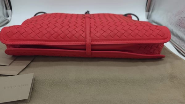 Bottega Veneta La Belle Vie Beverly Bag Vesuvio Red Intrecciato Leather, photo 13 of 24