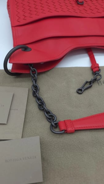 Bottega Veneta La Belle Vie Beverly Bag Vesuvio Red Intrecciato Leather, photo 16 of 24