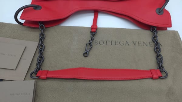 Bottega Veneta La Belle Vie Beverly Bag Vesuvio Red Intrecciato Leather, photo 18 of 24