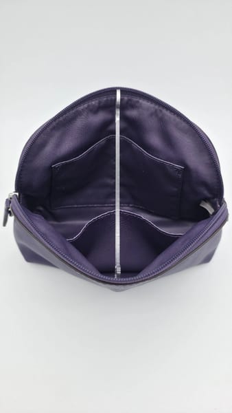 Coach New York Purple Leather Makeup Bag Pouch, Zipper Closure, photo 6 of 9