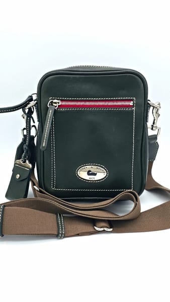 Dooney & Bourke Vintage Medium Carrier Bag
